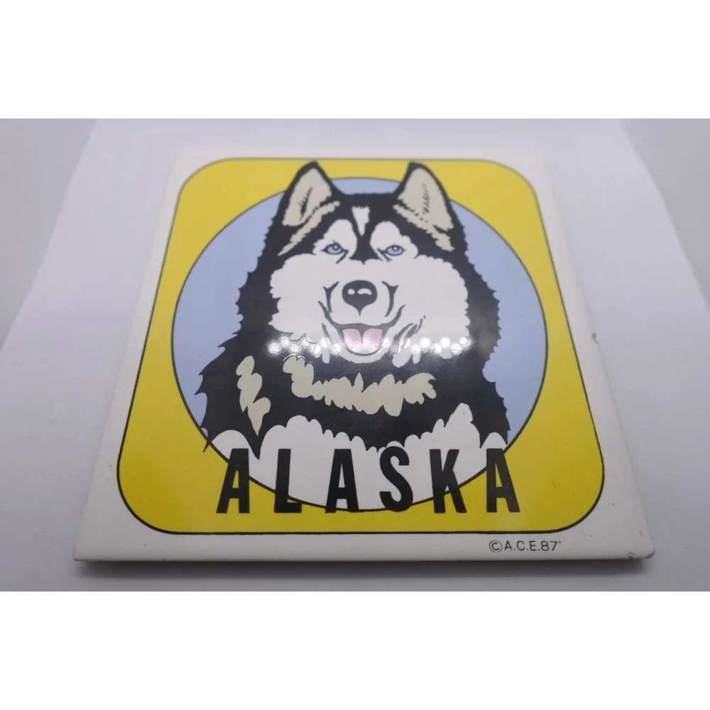 SOUVENIR ALASKA HUSKY DOG DECORATIVE CERAMIC WALL PLAQUE‎ HOT PLATE TRIVET
